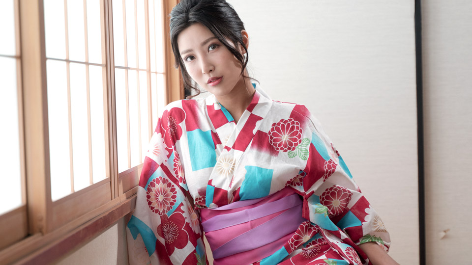M Slut: Emiri Momota (1Pondo-013021_001)