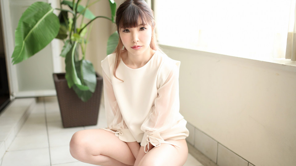 Shy Spring Show: Sara Haneda (1Pondo-022720_979)