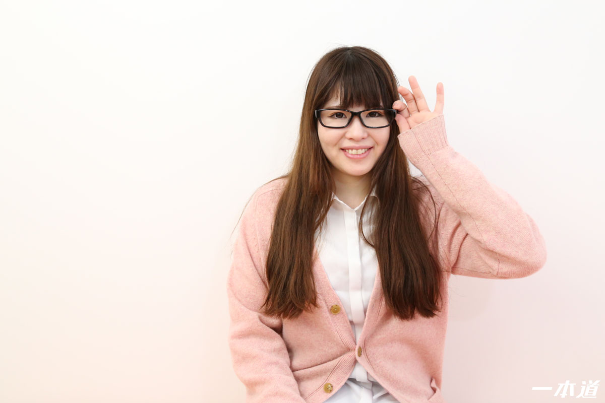 一本道|パンツを脱いでもメガネは外しません!〜地味だけど抱き心地よさそうな女の秘密〜|上原茉咲|S級女優