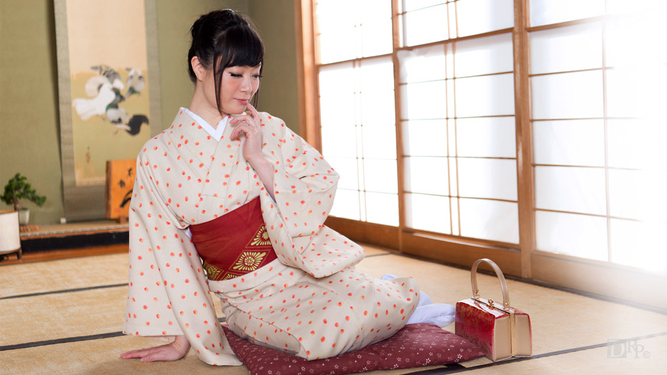 Kimono Slut: Serika Shirogane (1Pondo-091817_582)