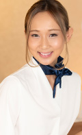 Unsuitable esthetician for newlywed couples (1Pondo-031825_001) sample image 3