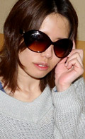 Behind Sunglasses: Maki Kurata (1Pondo-072517_557) sample image 3