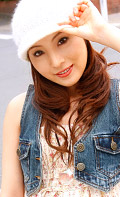 Gravure Idol Vol. 30: Surprising Oddball (1Pondo-110508_461) sample image 2
