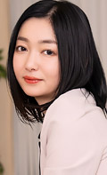 Hotel concierge who also handles customer harassment: Ryu Enami (1Pondo-121825_001) sample image 3